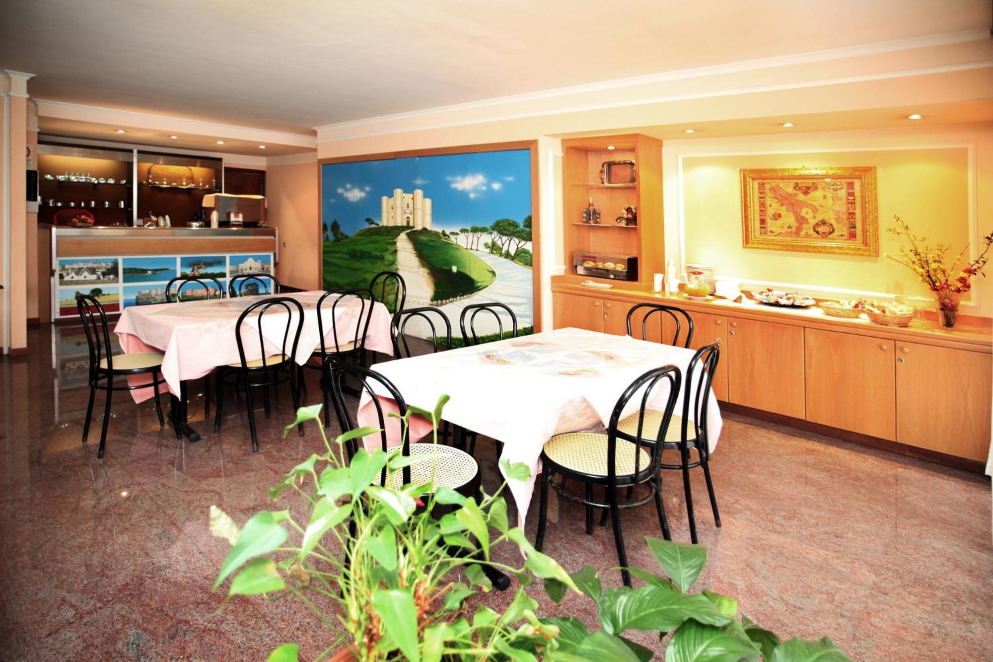 Hotel Cristal Bari Exterior photo