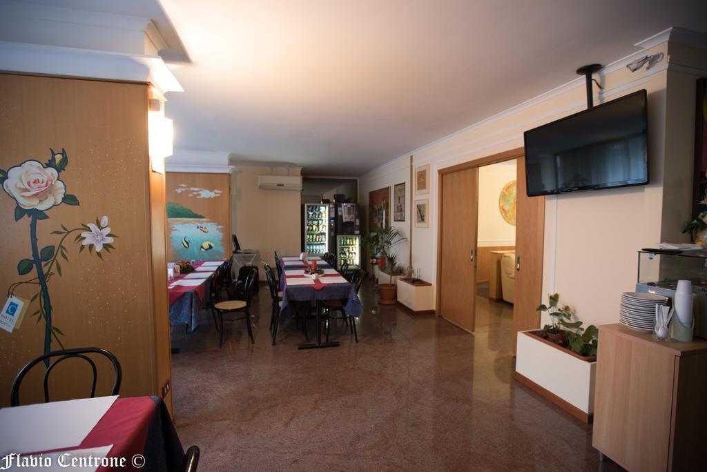 Hotel Cristal Bari Exterior photo
