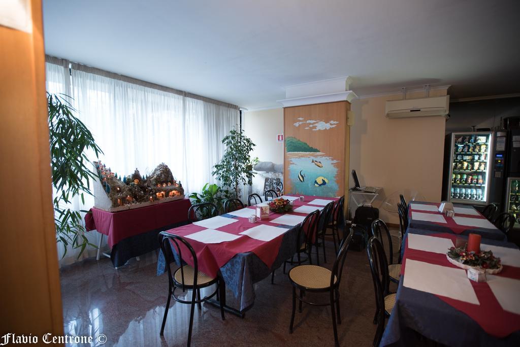Hotel Cristal Bari Exterior photo